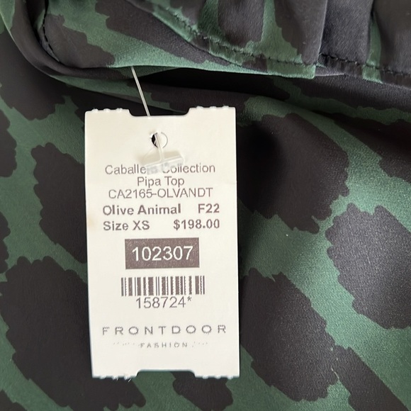 Caballero Pipa Top in Olive Animal Dot size XS - Picture 13 of 14